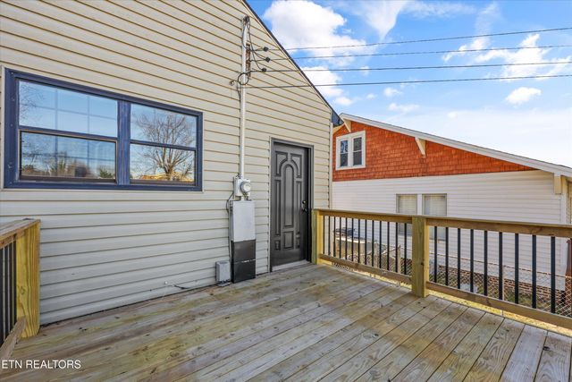 1515 McCroskey Ave, Knoxville, TN 37917