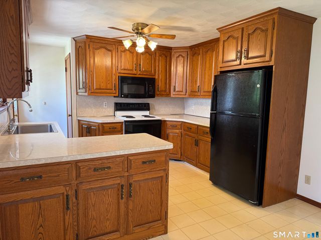 26 Maple Street, Trumbull, CT 06611