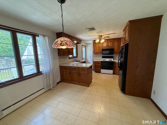 26 Maple Street, Trumbull, CT 06611