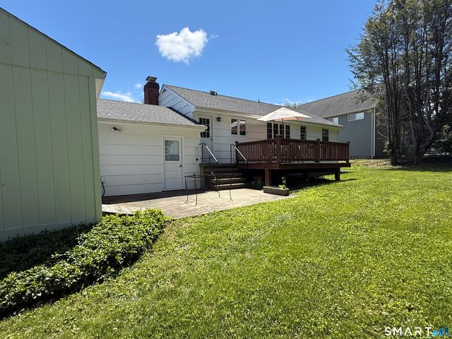 26 Maple Street, Trumbull, CT 06611