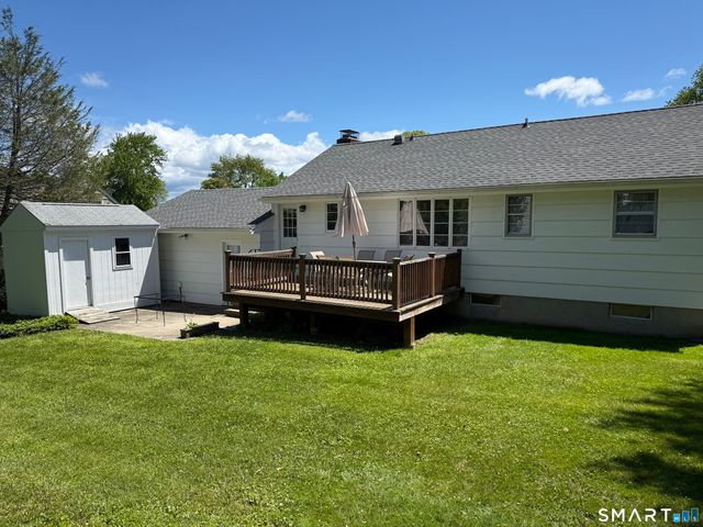 26 Maple Street, Trumbull, CT 06611
