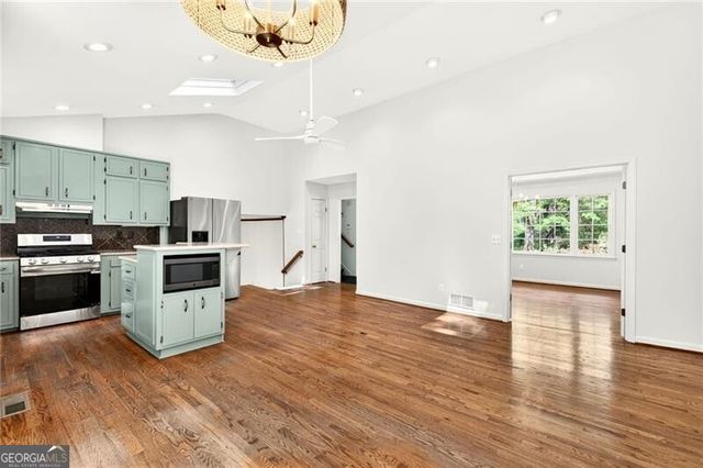 5208 Sanlee Lane, Atlanta, GA 30360