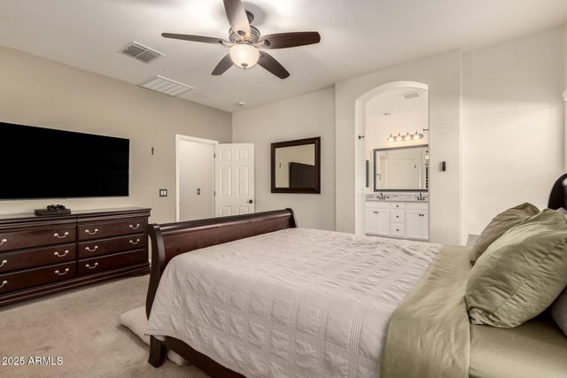 538 W GUM TREE Avenue, San Tan Valley, AZ 85140