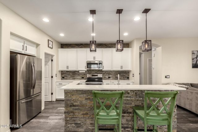 538 W GUM TREE Avenue, San Tan Valley, AZ 85140