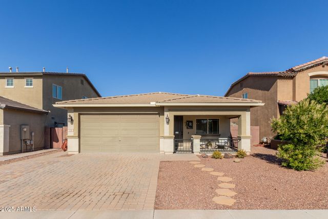 538 W GUM TREE Avenue, San Tan Valley, AZ 85140