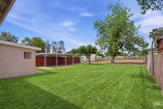 418 Bryant Street, Bakersfield, CA 93307