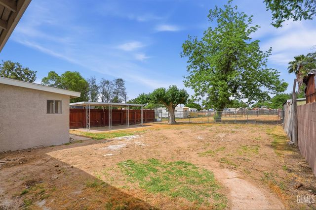 418 Bryant Street, Bakersfield, CA 93307