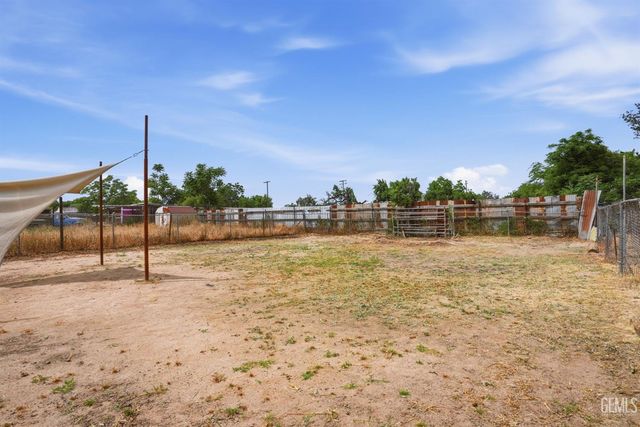 418 Bryant Street, Bakersfield, CA 93307