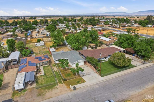 418 Bryant Street, Bakersfield, CA 93307