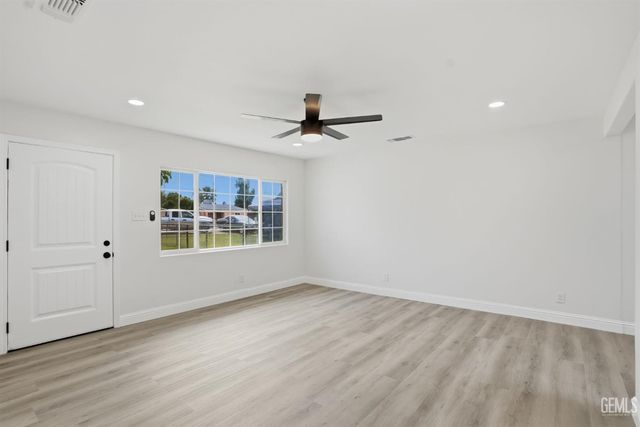 418 Bryant Street, Bakersfield, CA 93307