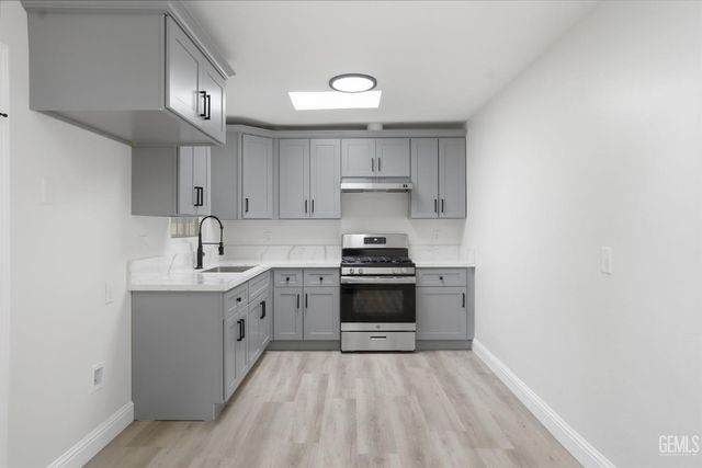 418 Bryant Street, Bakersfield, CA 93307