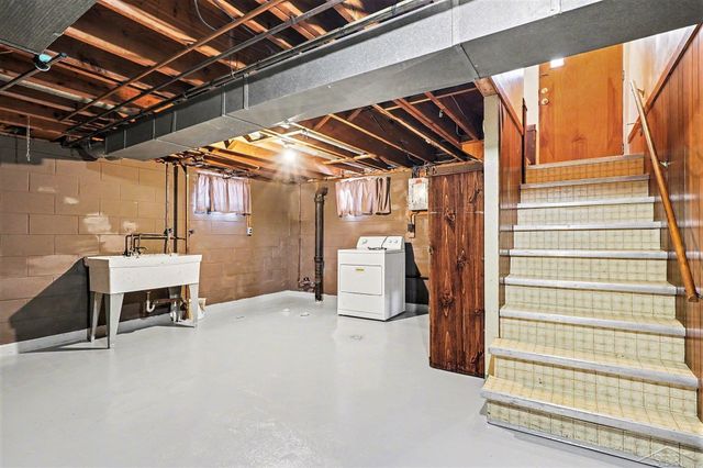 1312 Hine Street, Bay City, MI 48708