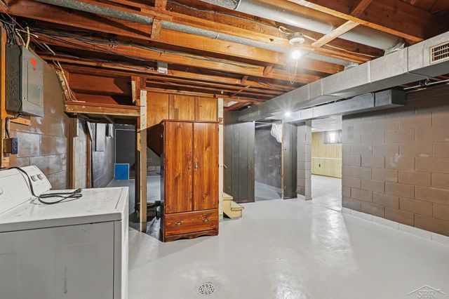 1312 Hine Street, Bay City, MI 48708