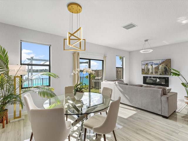 544 NE 206th Ln, Miami, FL 33179