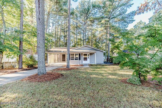 108 Chapel Greens Place, Aberdeen, NC 28315