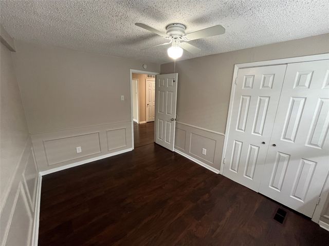 2442 SE 14th Street, Grand Prairie, TX 75051