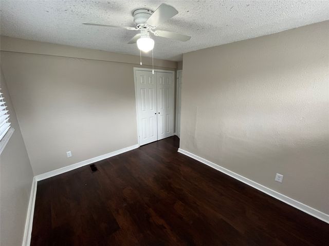 2442 SE 14th Street, Grand Prairie, TX 75051