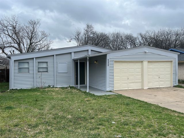 2442 SE 14th Street, Grand Prairie, TX 75051