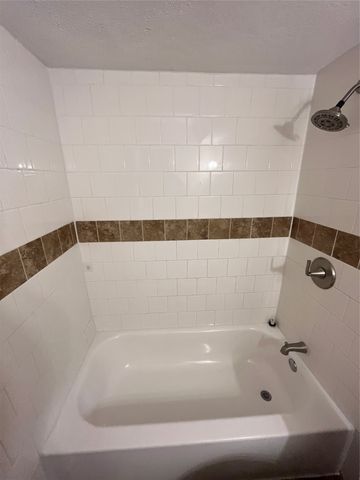 2442 SE 14th Street, Grand Prairie, TX 75051