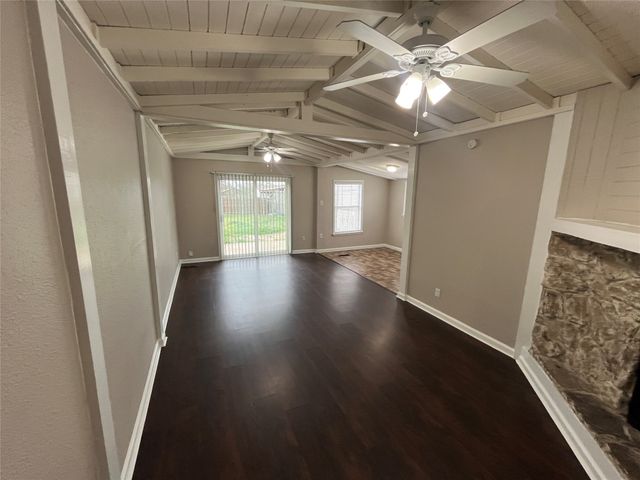 2442 SE 14th Street, Grand Prairie, TX 75051