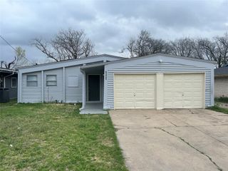 2442 SE 14th Street, Grand Prairie, TX 75051