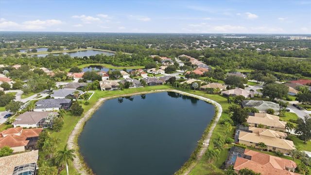 6915 HONEYSUCKLE TRAIL, Lakewood Ranch, FL 34202