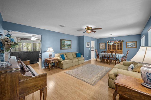 14 BURNLEY PLACE, Palm Coast, FL 32137