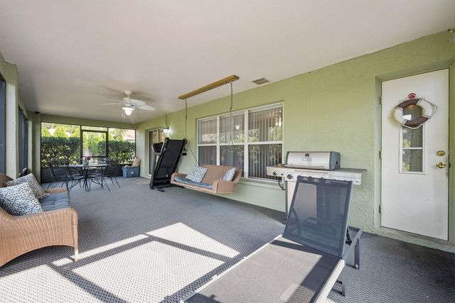 14 BURNLEY PLACE, Palm Coast, FL 32137