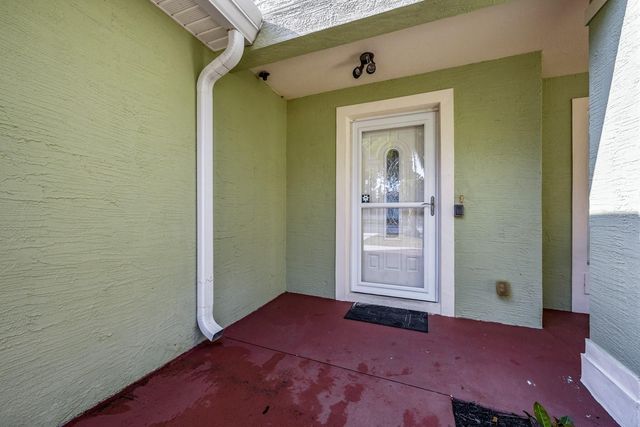 14 BURNLEY PLACE, Palm Coast, FL 32137