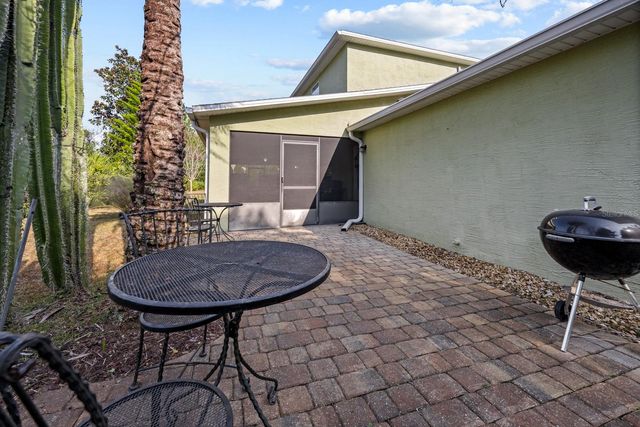 14 BURNLEY PLACE, Palm Coast, FL 32137