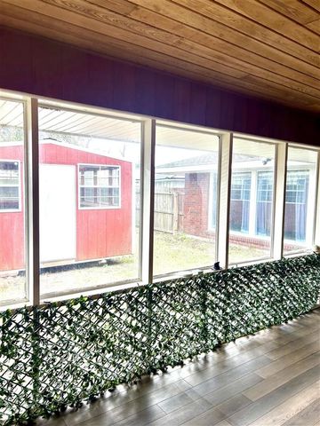 26 Horseshoe Lane, Sulphur, LA 70663