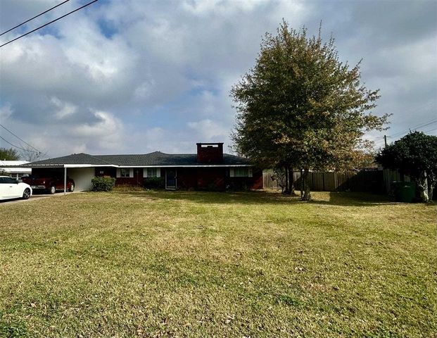 26 Horseshoe Lane, Sulphur, LA 70663