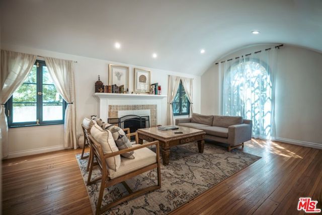 410 N Crescent Heights Boulevard, Los Angeles, CA 90048