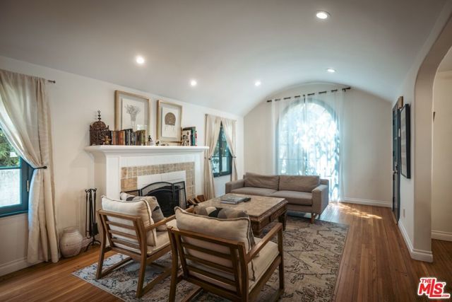 410 N Crescent Heights Boulevard, Los Angeles, CA 90048