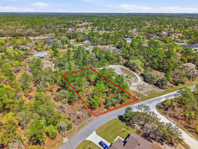 11155 MARSH WREN AVENUE, Weeki Wachee, FL 34614