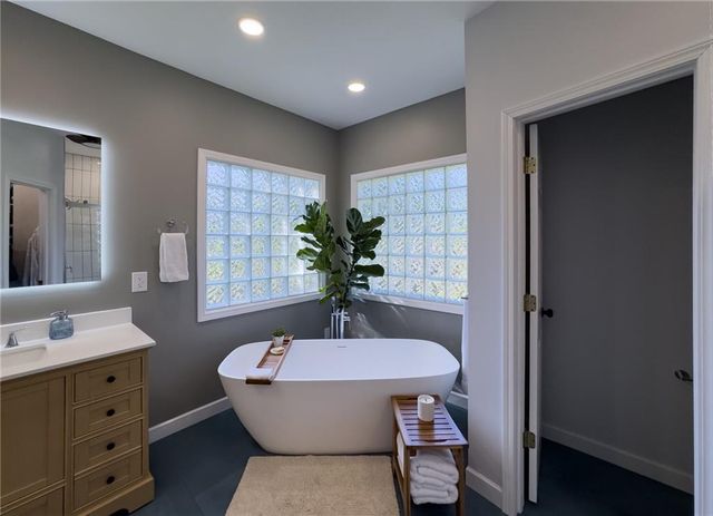 14682 W 144th Terrace, Olathe, KS 66062