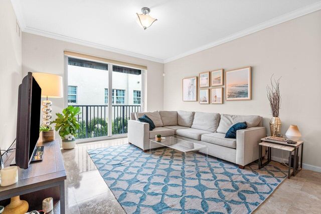 235 NE 1st Street 504, Delray Beach, FL 33444