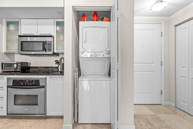 235 NE 1st Street 504, Delray Beach, FL 33444