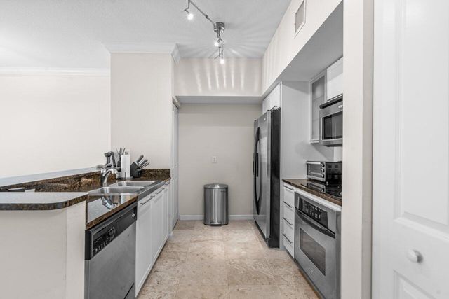 235 NE 1st Street 504, Delray Beach, FL 33444