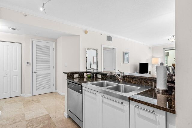 235 NE 1st Street 504, Delray Beach, FL 33444