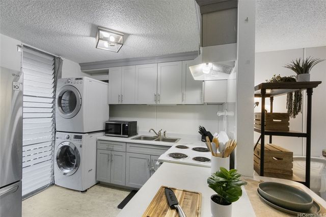 95-2035 Waikalani Place B302, Mililani, HI 96789