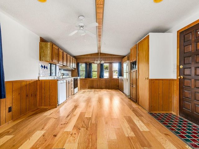 906 Aspen Circle, Pueblo, CO 81006