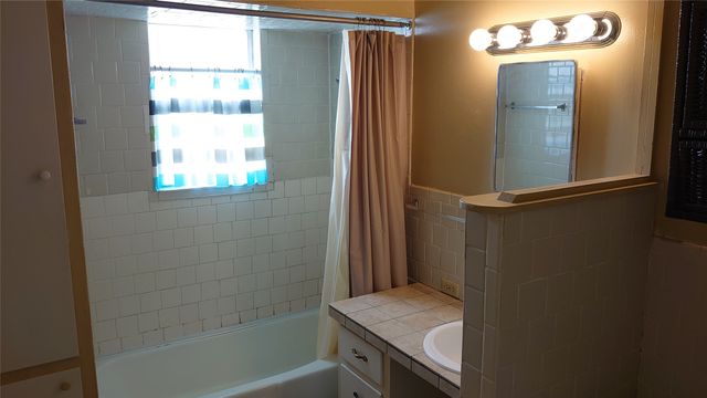 693 E North 15th Street B, Abilene, TX 79601