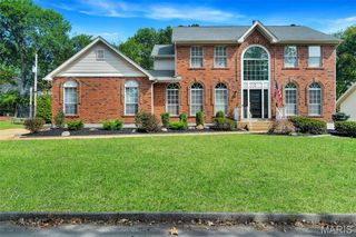 216 Townsend Street, Creve Coeur, MO 63141