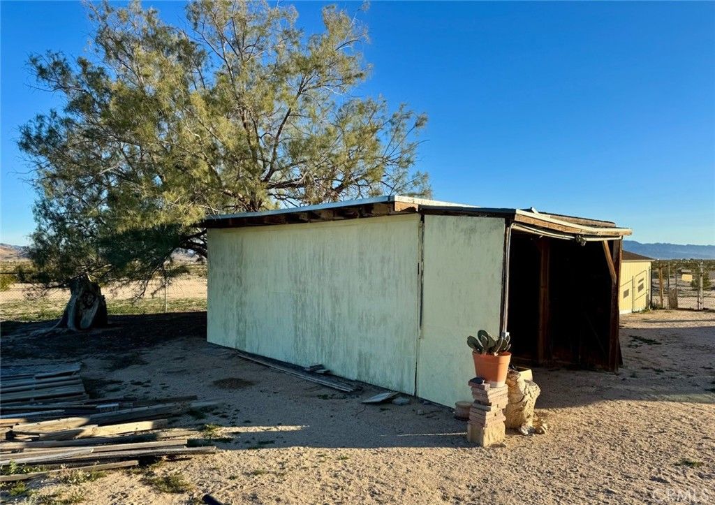 Image 19 of property listing at 4759 Pinto Mountain, 29 Palms, CA 92277