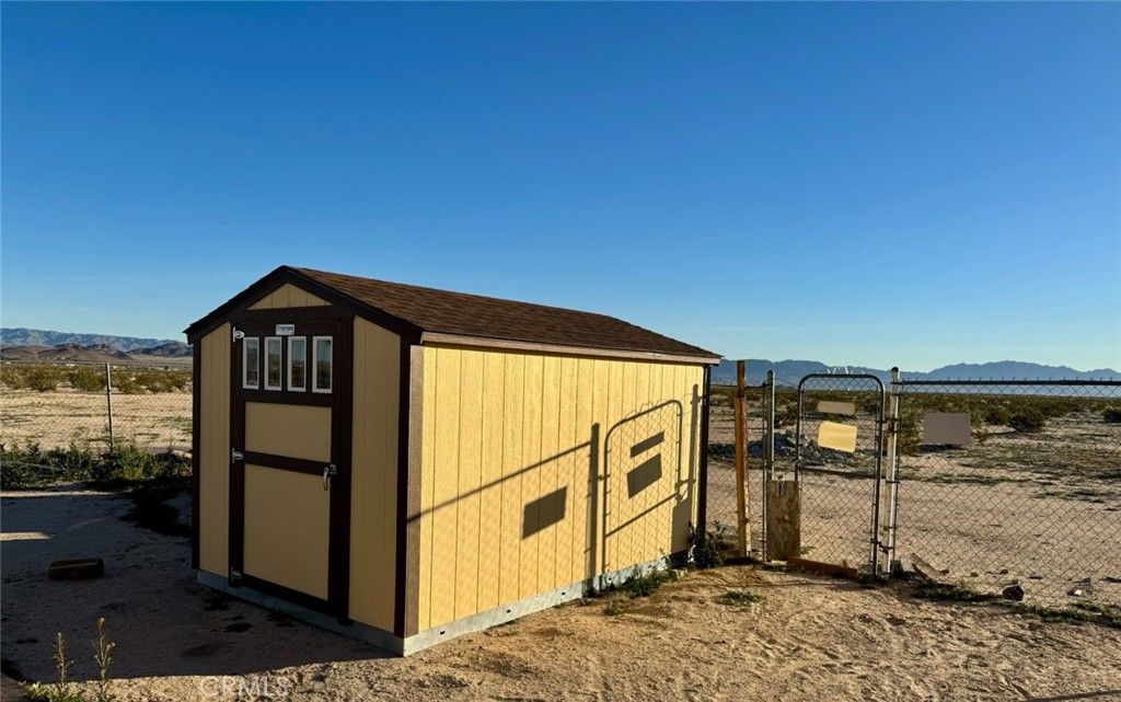 Image 21 of property listing at 4759 Pinto Mountain, 29 Palms, CA 92277