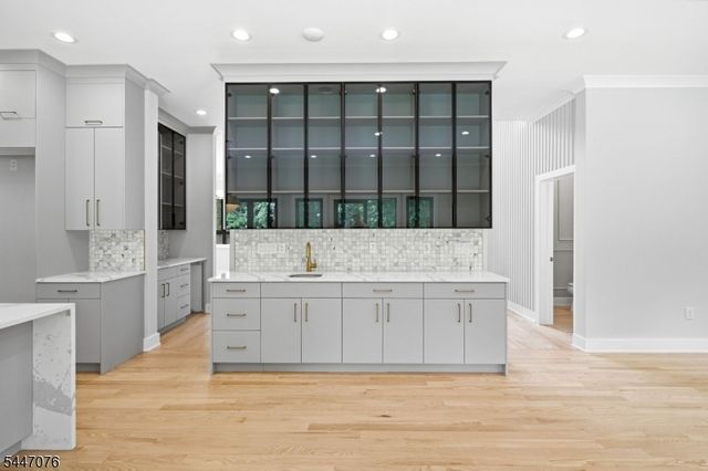 59 Wynnewood Rd, Livingston Twp., NJ 07039