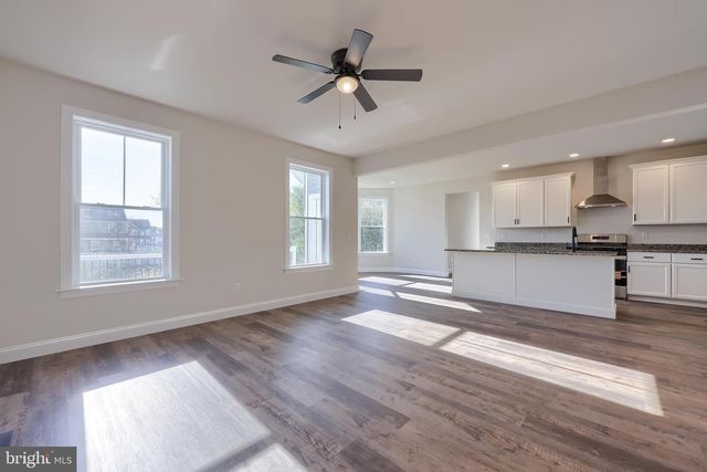 3832 COUNTRY DR, Dover, PA 17315