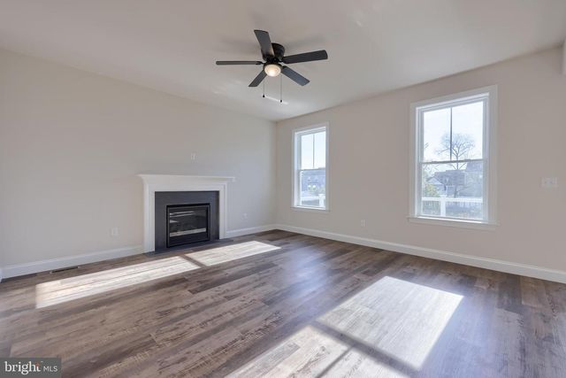 3832 COUNTRY DR, Dover, PA 17315