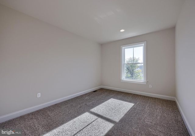 3832 COUNTRY DR, Dover, PA 17315